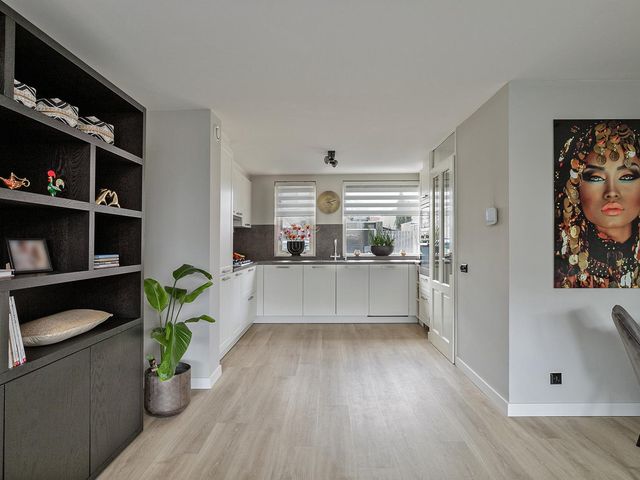 Lestevenonstraat 4, Strijen