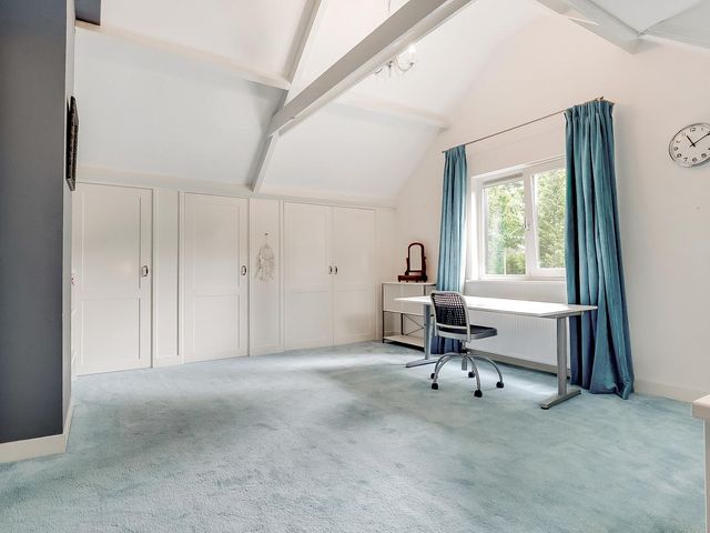 Burg. Van Holthelaan 1, Zeist