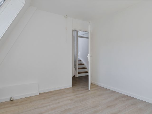 Karveel 34, Hoorn