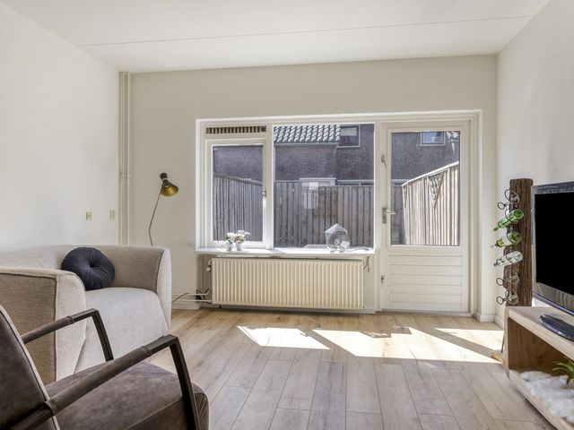 Nijstad 16, Borne