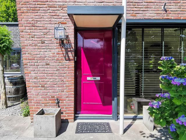 Mosselhoekplein 20, Tilburg