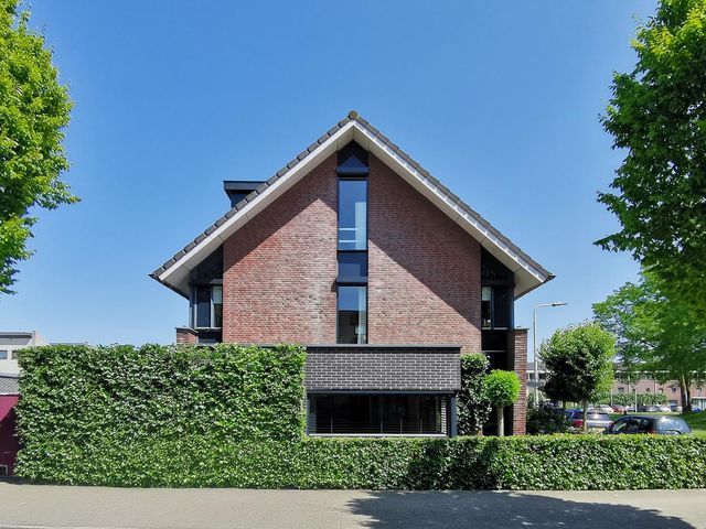 Mosselhoekplein 20, Tilburg