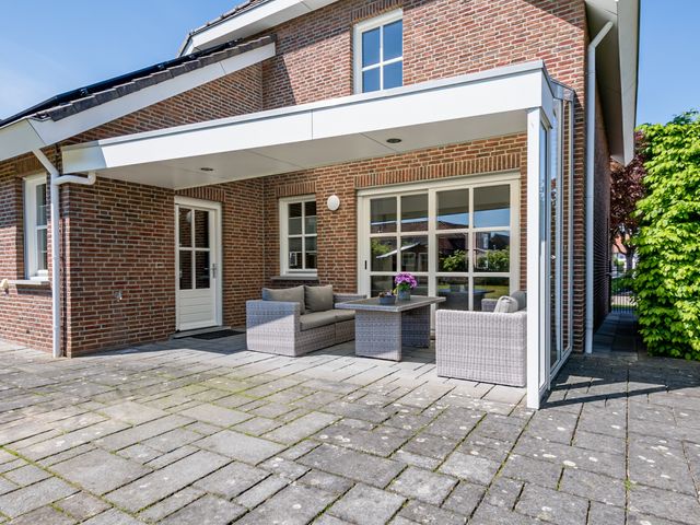 Pastoor Albertsstraat 10, Puth