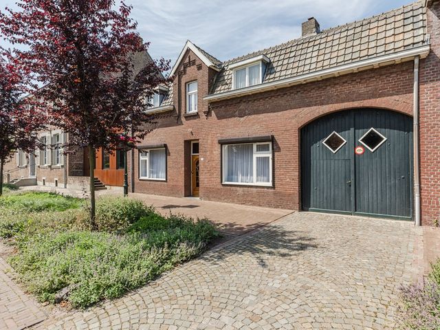 Singelstraat West 13, Stevensweert