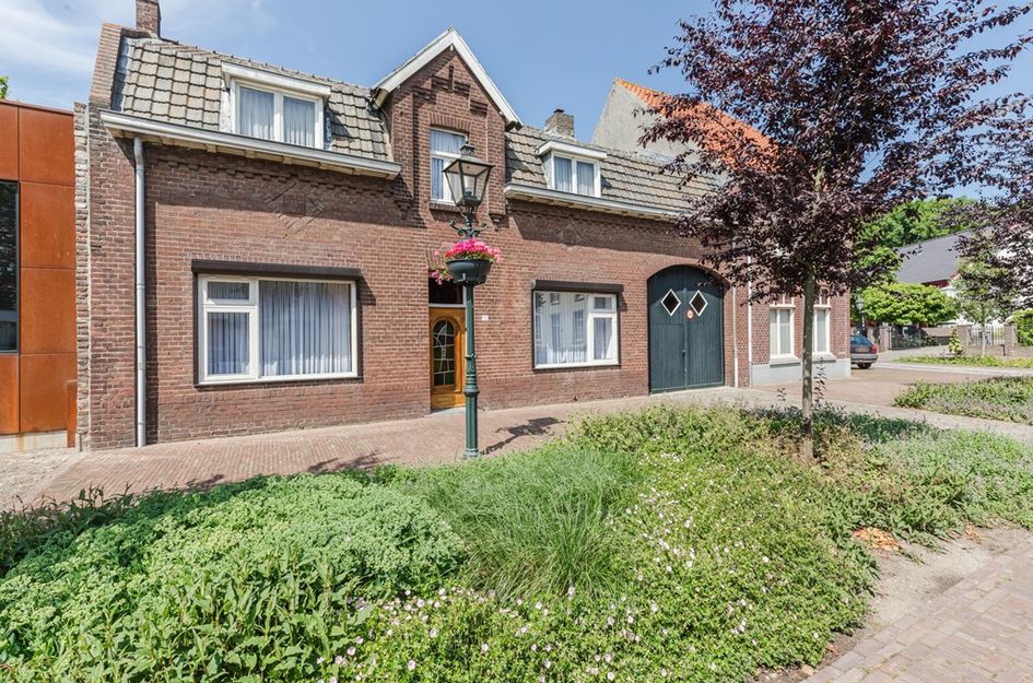 Singelstraat West 13