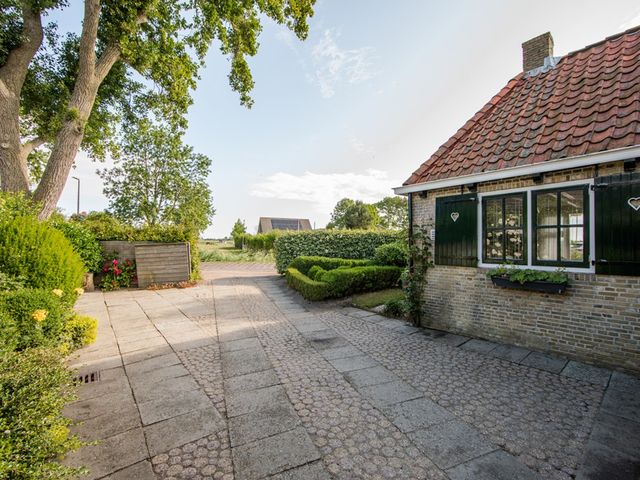 Dorpsweg 27, Idsegahuizum