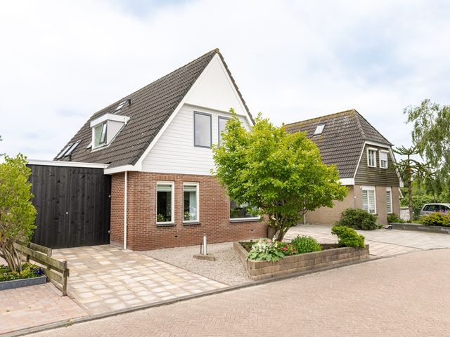 Houtmolen 15, Makkum
