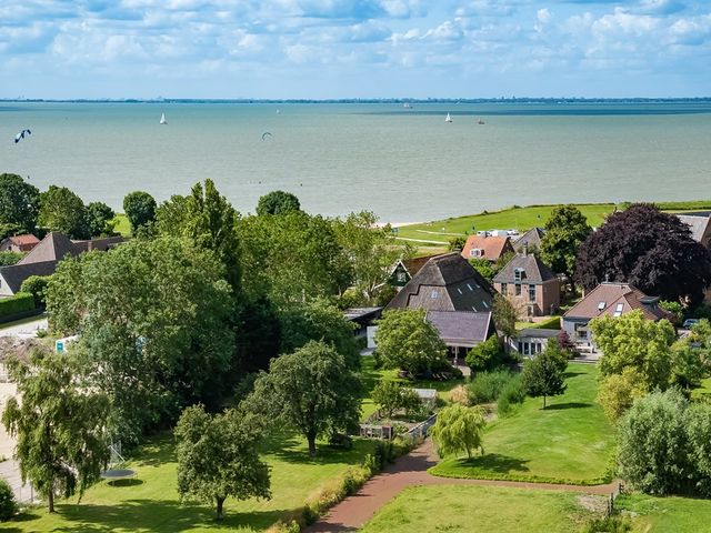 Dorpsweg 107, Schellinkhout