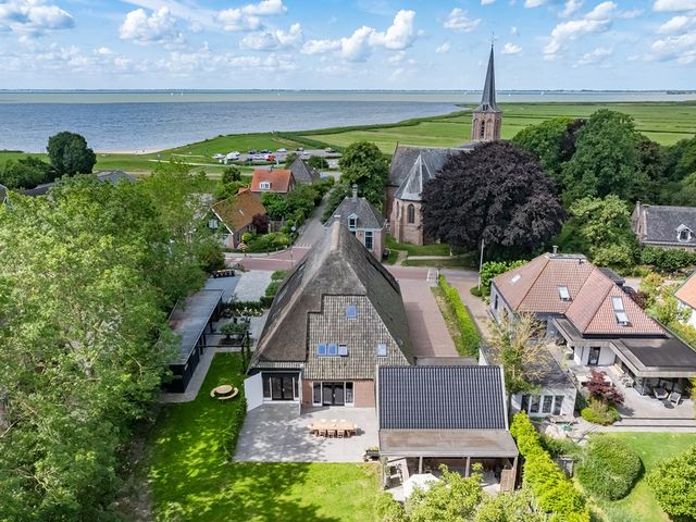 Dorpsweg 107, Schellinkhout