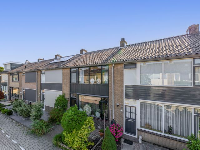 Anna Paulownastraat 17, Waddinxveen