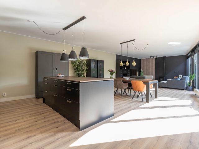 Schoorsteen 22, Aalsmeer