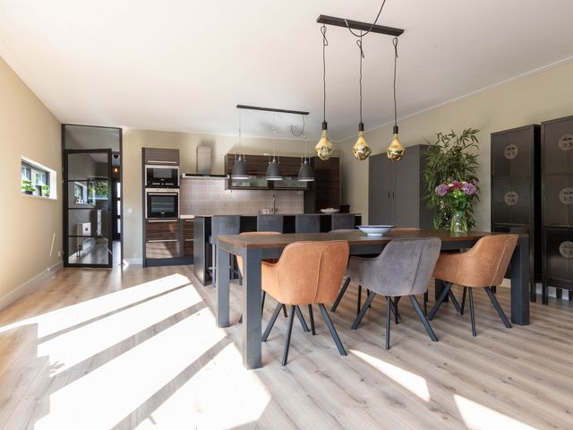 Schoorsteen 22, Aalsmeer