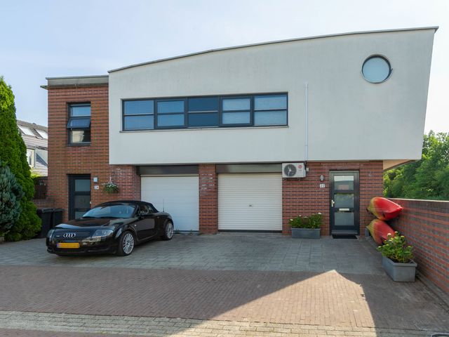 Schoorsteen 22, Aalsmeer
