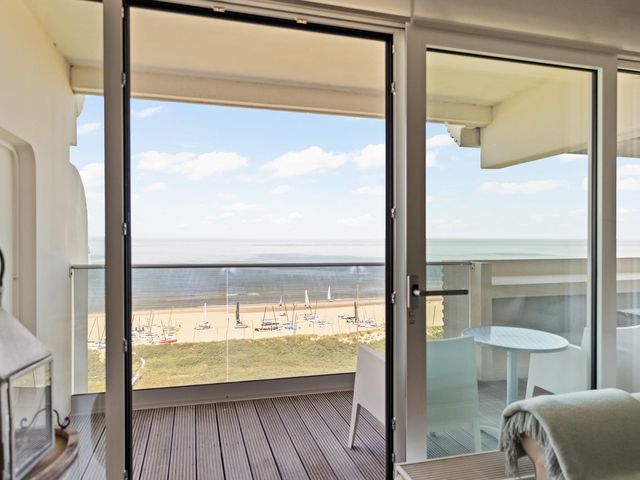 Duinroos 66, Noordwijk