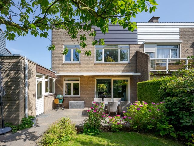 Ter Wadding 14, Voorschoten