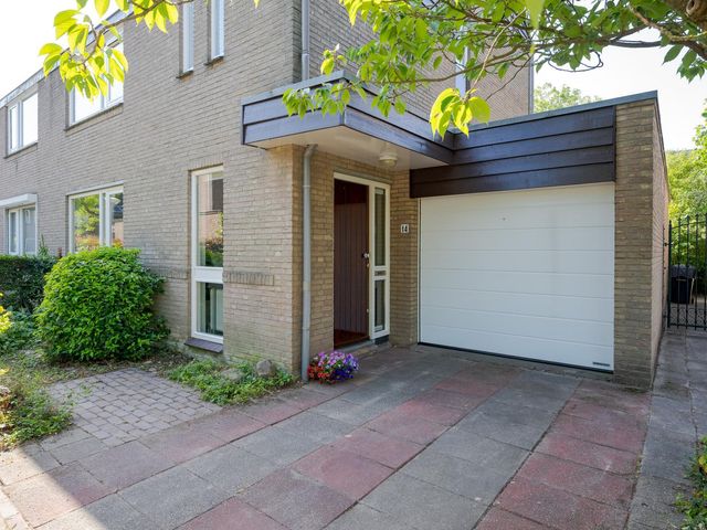 Ter Wadding 14, Voorschoten
