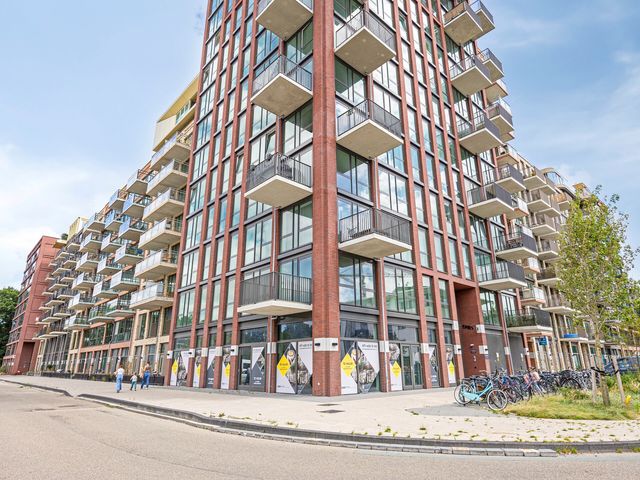 Perzikweg 36, Leiden