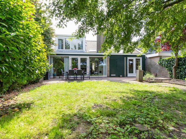 Watertuin 53, Warmond