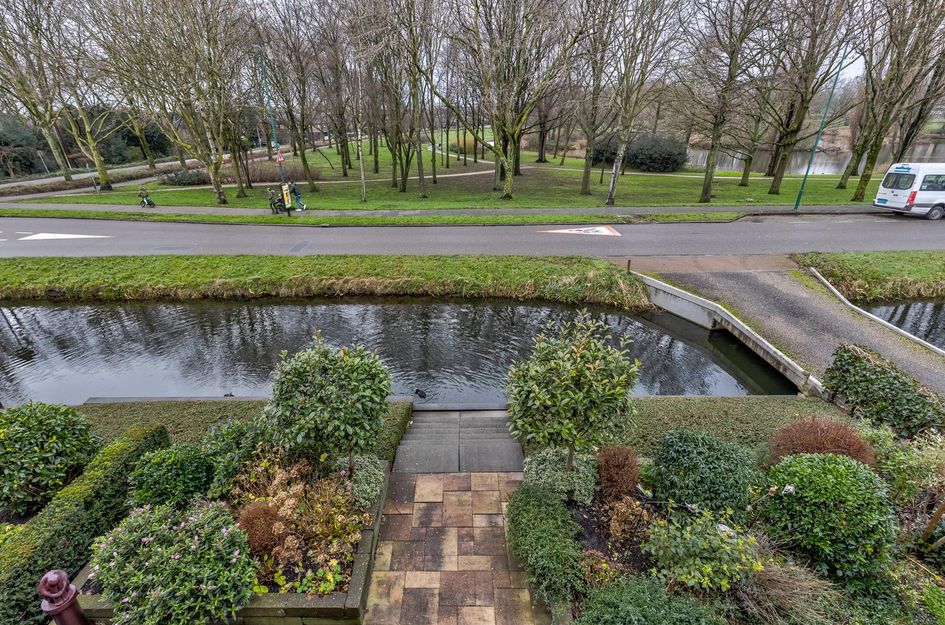 Burgemeester van Oostenweg 1l