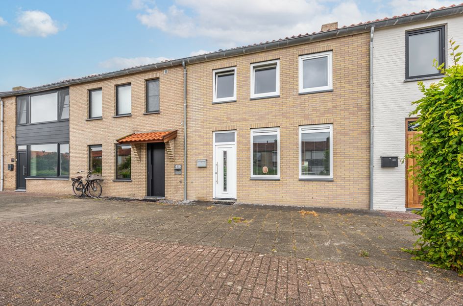 Gouverneurstraat 43
