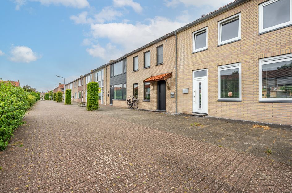 Gouverneurstraat 43