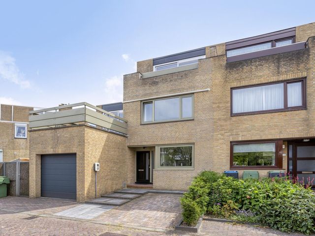 Klaproos 32, Leiden