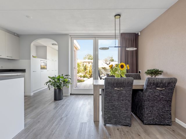 Stuurboord 30, Rijsenhout