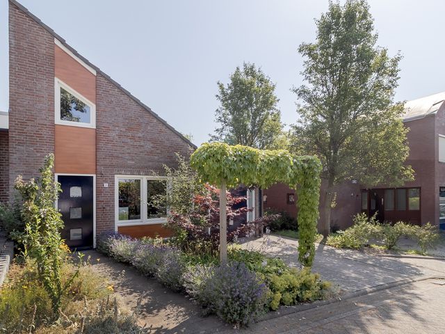Meester Delhoofenstraat 21, Heel