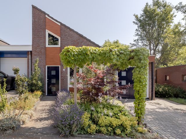 Meester Delhoofenstraat 21, Heel