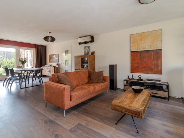 Meester Delhoofenstraat 21, Heel