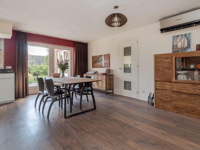 Meester Delhoofenstraat 21, Heel