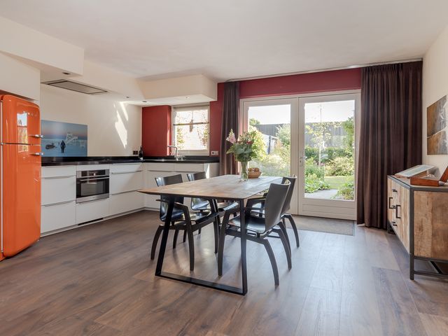 Meester Delhoofenstraat 21, Heel