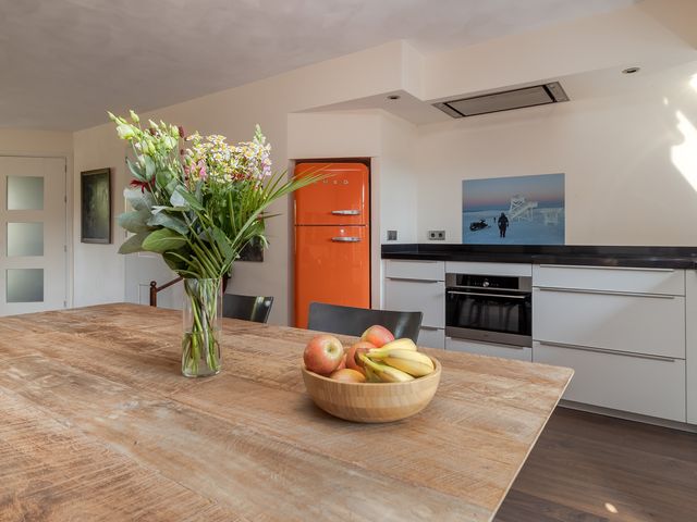Meester Delhoofenstraat 21, Heel