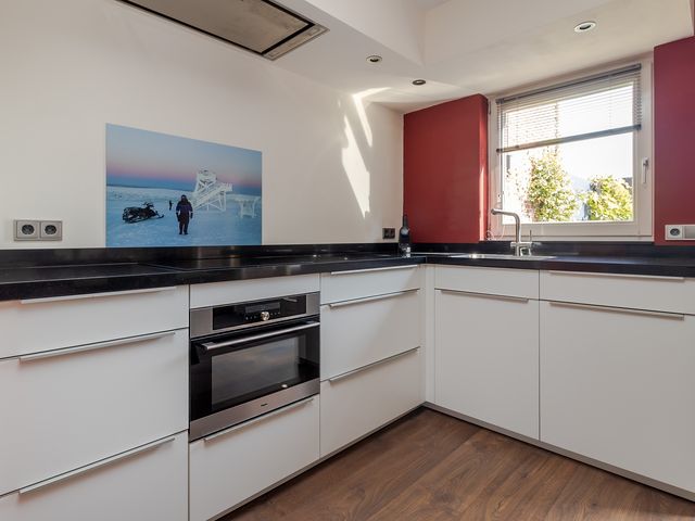 Meester Delhoofenstraat 21, Heel
