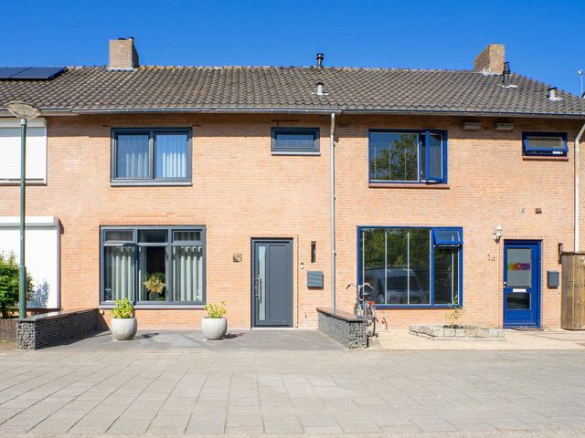 Willemstraat 18, Bakel