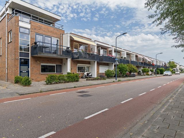 Pissarrohof 2, Hoorn