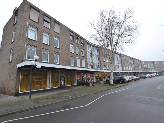Mgr. Feronstraat 10, Heerlen