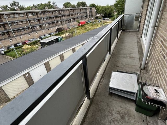 Mgr. Feronstraat 10, Heerlen