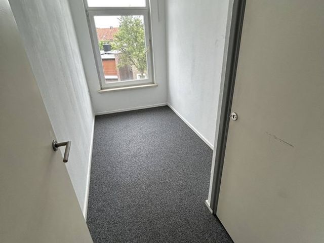 Mgr. Feronstraat 10, Heerlen