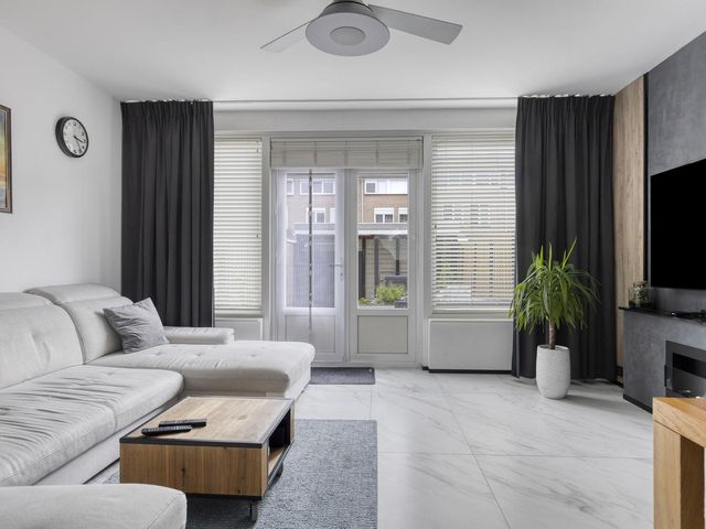Salamanderveen 326, Spijkenisse