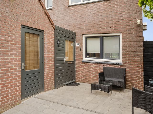 Glasblazer 37, Hellevoetsluis