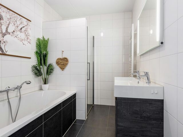 Zilvervloot 44, Rhoon