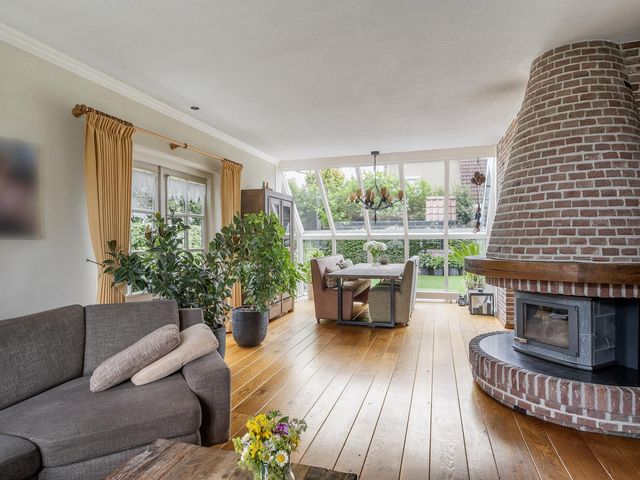 Philips van Dorpstraat 30, Oud-Vossemeer