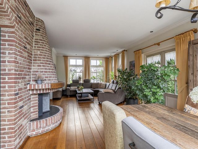 Philips van Dorpstraat 30, Oud-Vossemeer