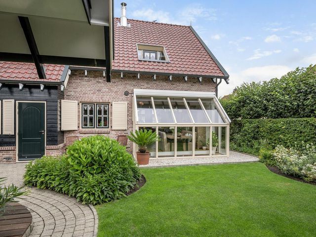 Philips van Dorpstraat 30, Oud-Vossemeer