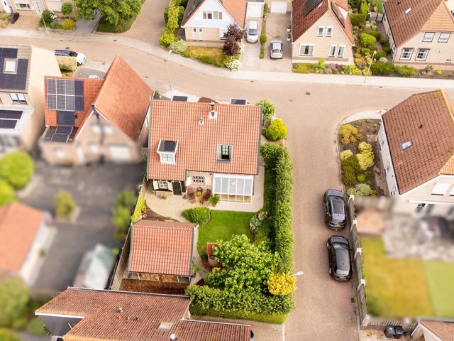 Philips van Dorpstraat 30, Oud-Vossemeer
