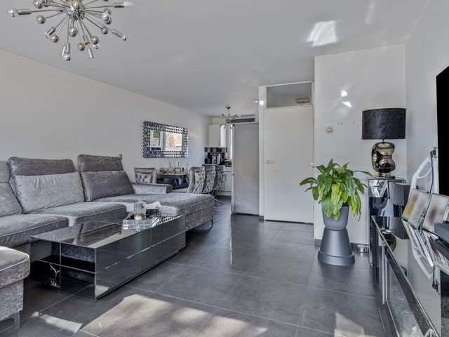 Houthavenplein 12, Dordrecht