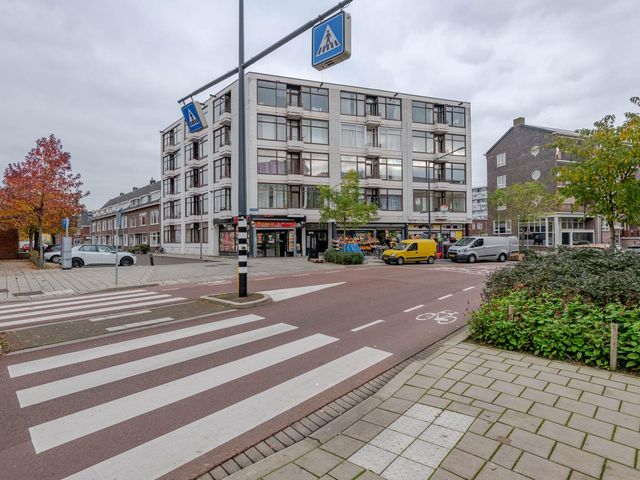 Lorentzlaan 86, Schiedam