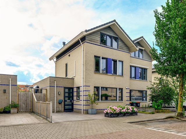 Topaaslaan 25, Rhoon