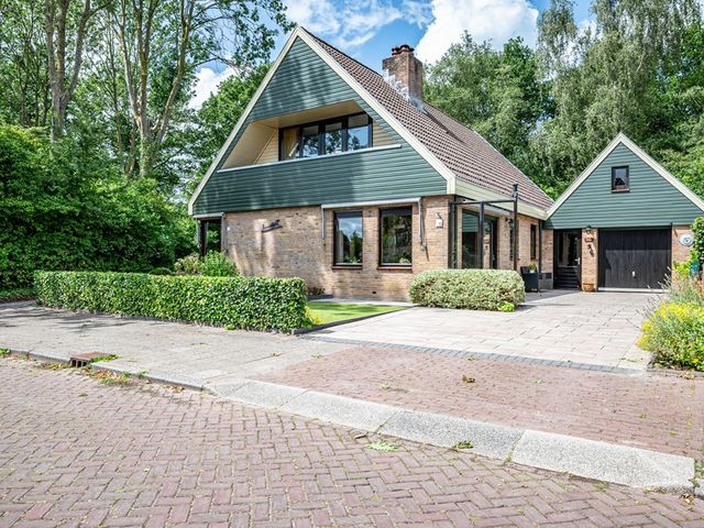 Muidenstraat 10, Emmeloord